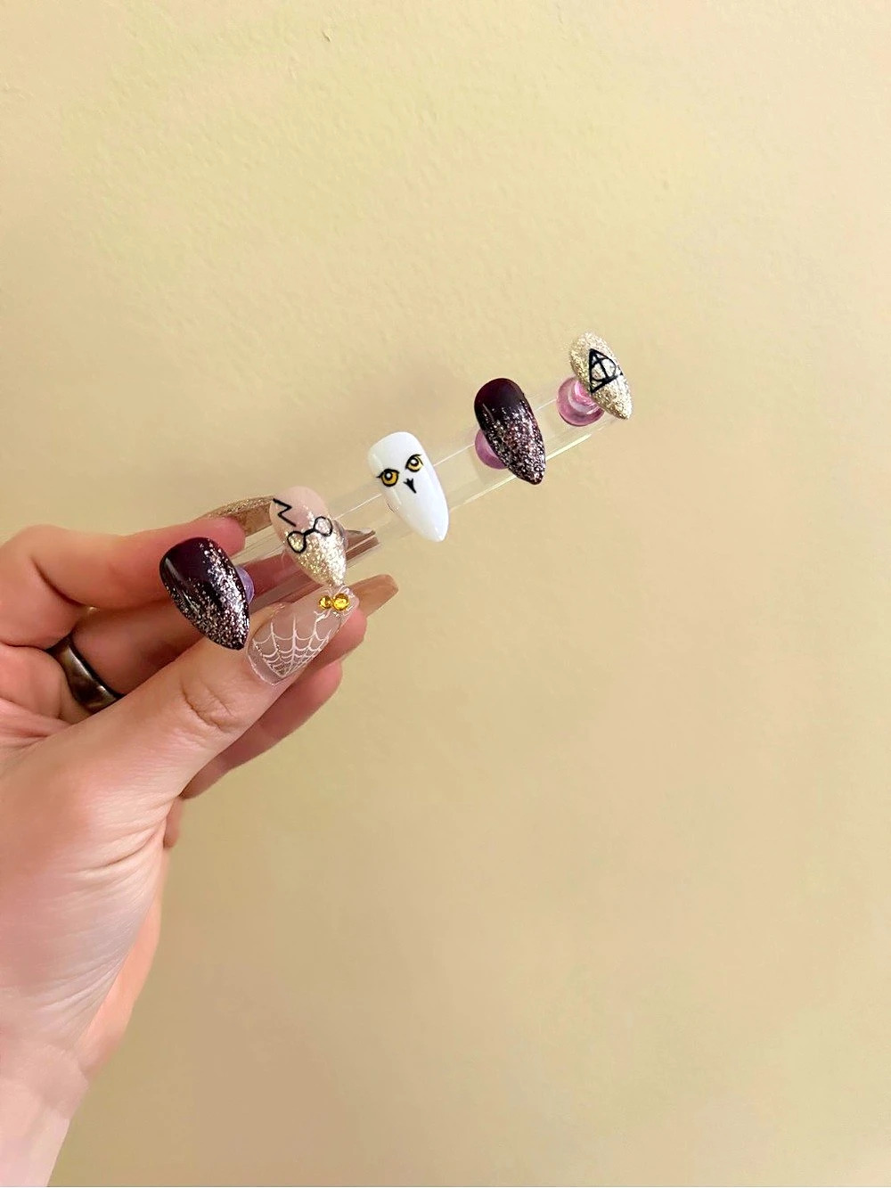Medium Harry Potter x Glamnetic Hogwarts Press-On Nails Hogwarts Press-On